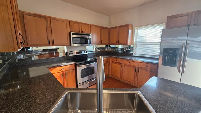 $2,750 | 1449 Beachland Boulevard, Waterford, MI 48328