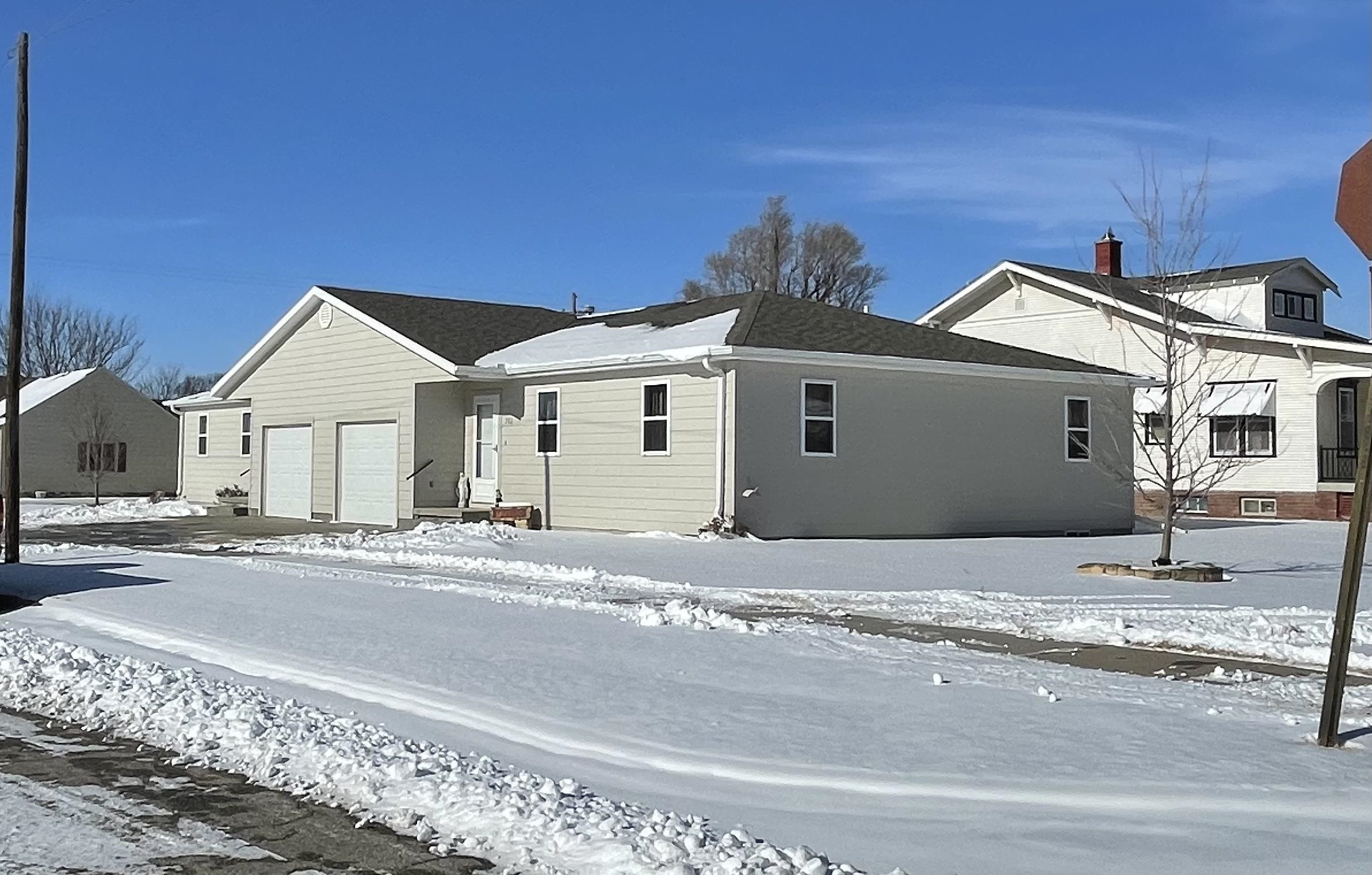 202 West Albro Street, Unit 2 Claflin, KS 67525 - Photo 2 of 31