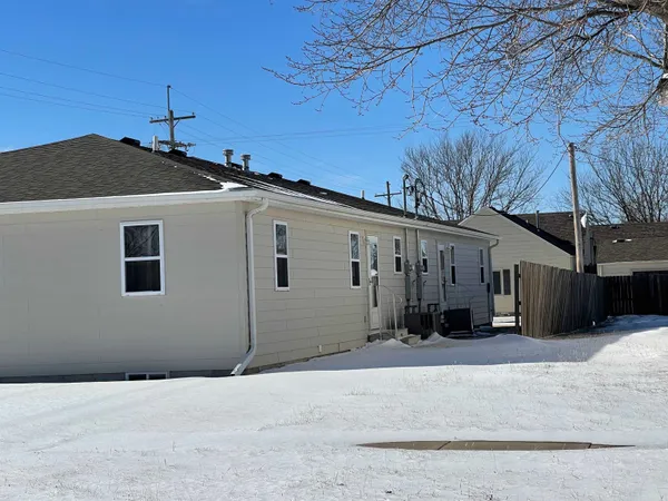 $199,900 | 202 West Albro Street, Unit 2, Claflin, KS 67525