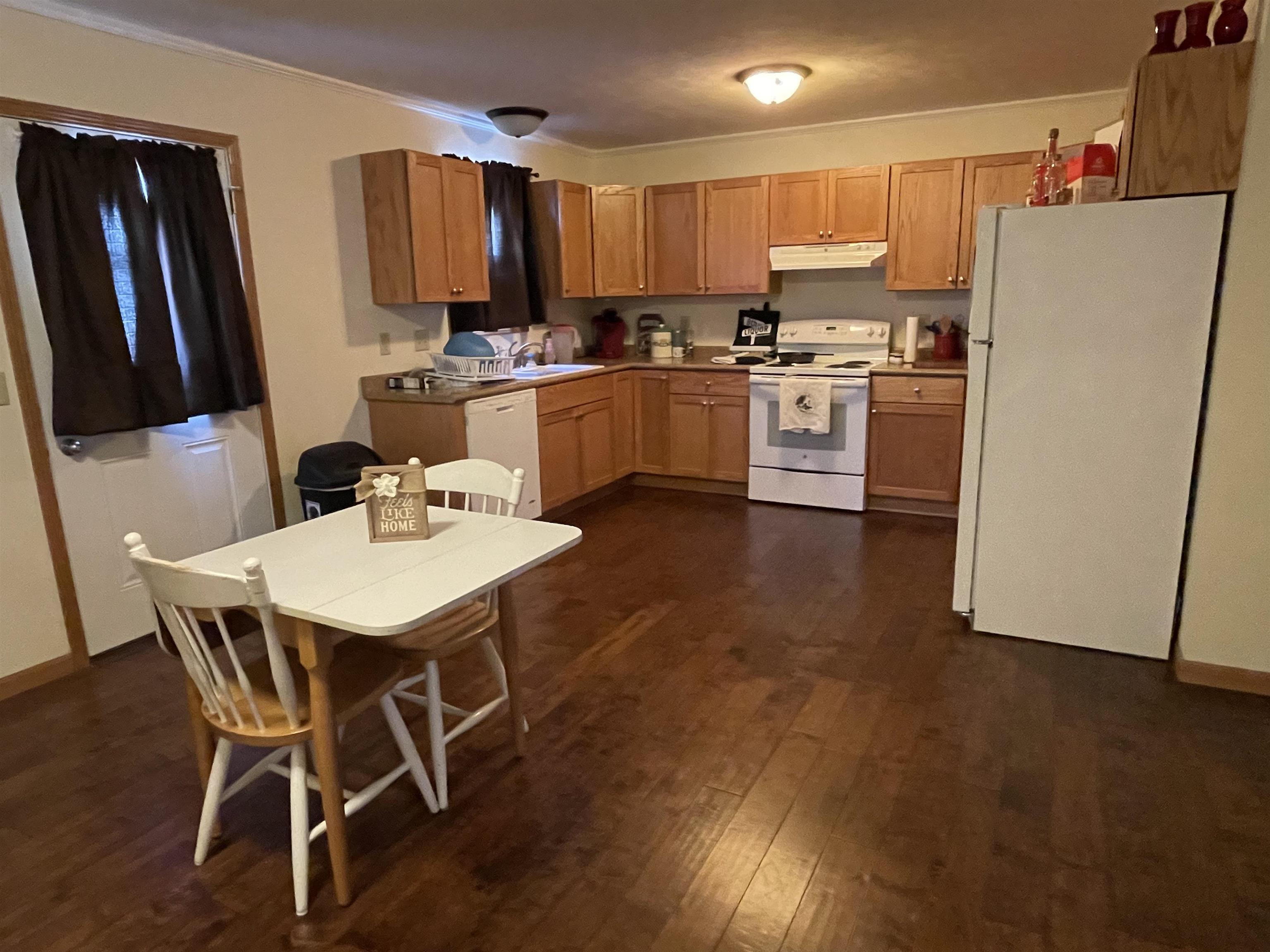 202 West Albro Street, Unit 2 Claflin, KS 67525 - Photo 4 of 31