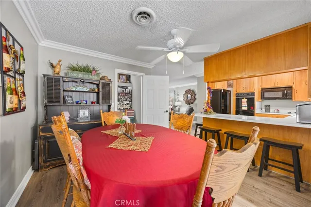 a view of entryway with an front door