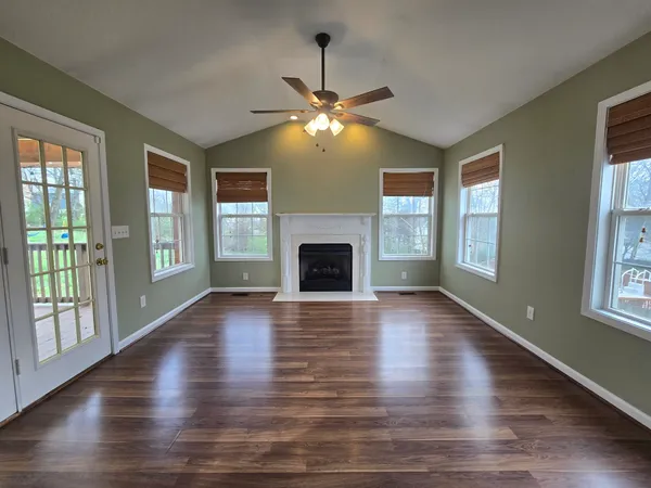 $2,095 | 2723 Mollys Court, Spring Hill, TN 37174