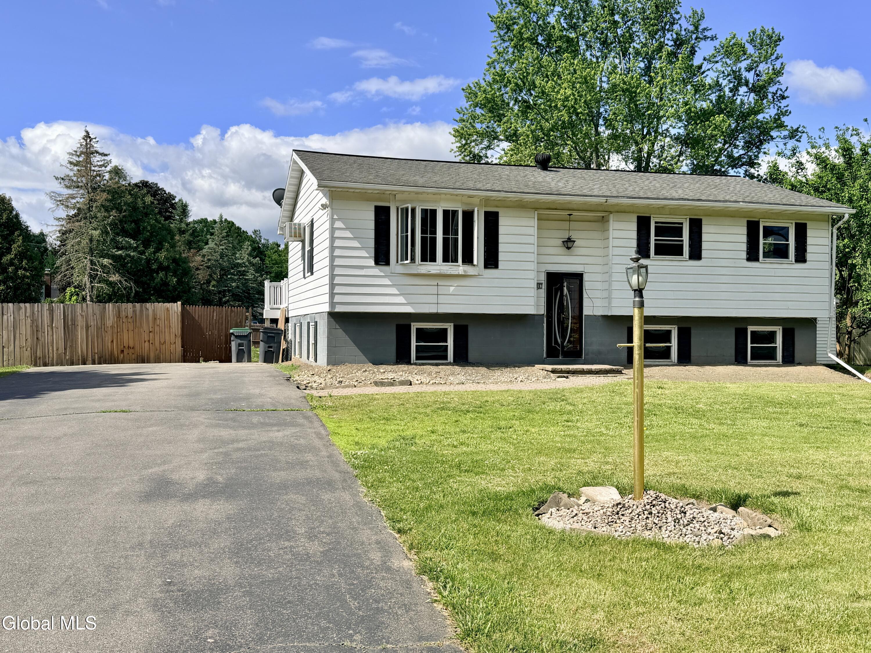 186 Middletown Road Waterford, NY 12188 - Photo 1 of 47 IMG_9617
