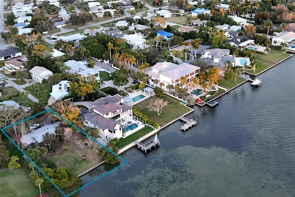 $1,480,000 | 1621 Memory Lane, Sarasota, FL 34231