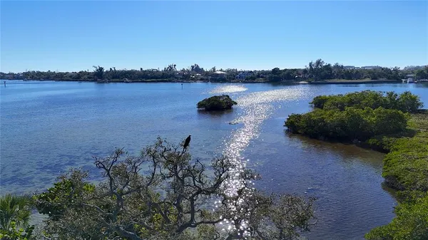 $1,480,000 | 1621 Memory Lane, Sarasota, FL 34231