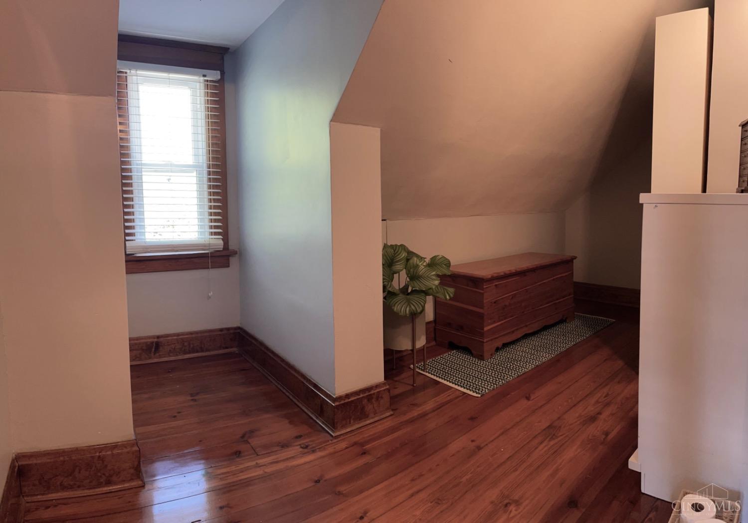 6812 Plainfield Road Cincinnati, OH 45236 - Photo 19 of 29