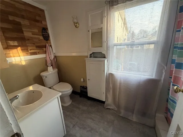 $139,999 | 70 Liberty Street, Oswego, NY 13126