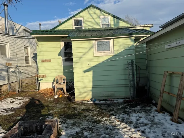 $139,999 | 70 Liberty Street, Oswego, NY 13126