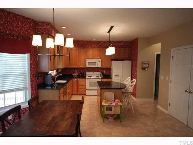 8509 Guerro Court Raleigh, NC 27613 - Photo 3 of 12