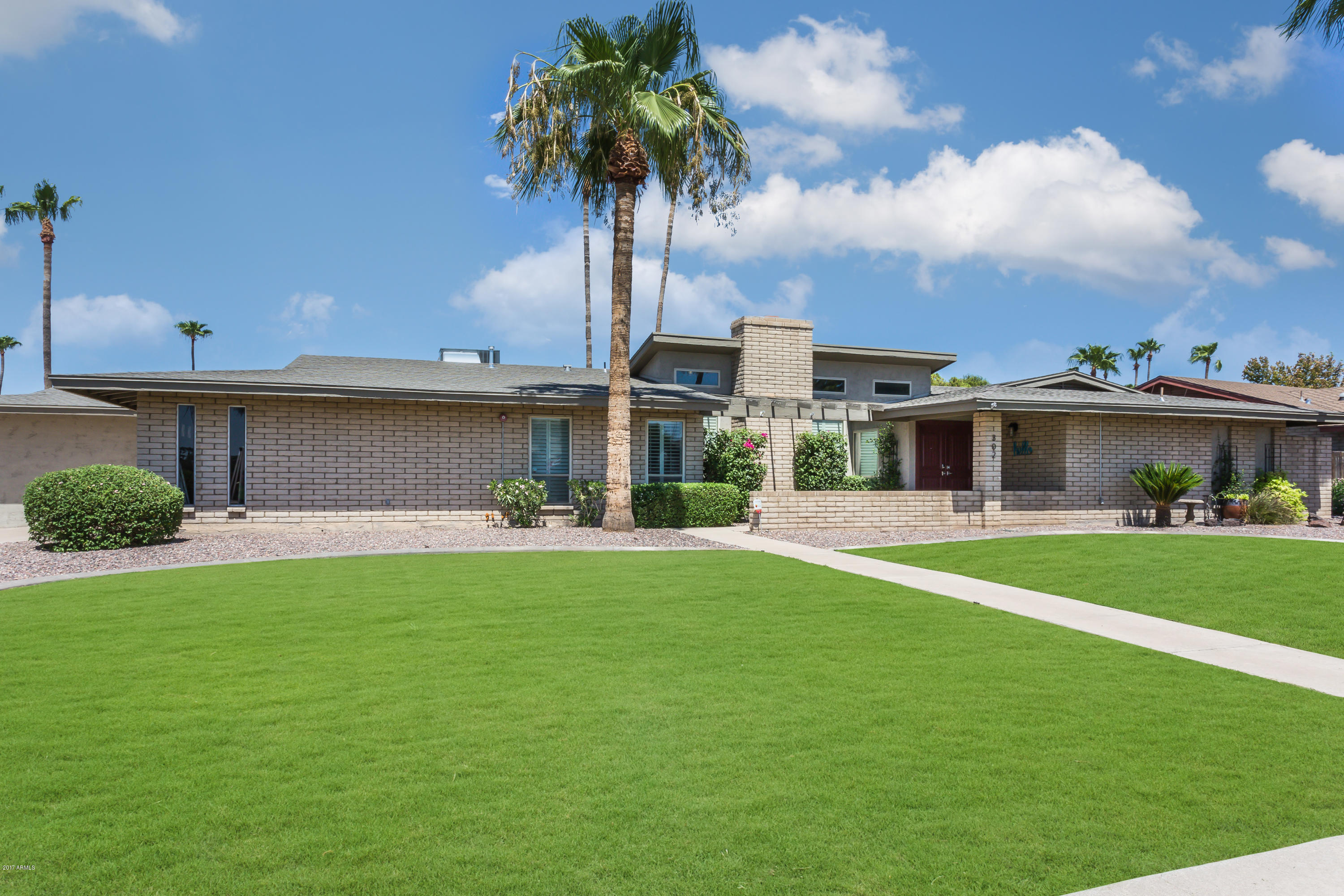 302 E Deepdale Rd-2