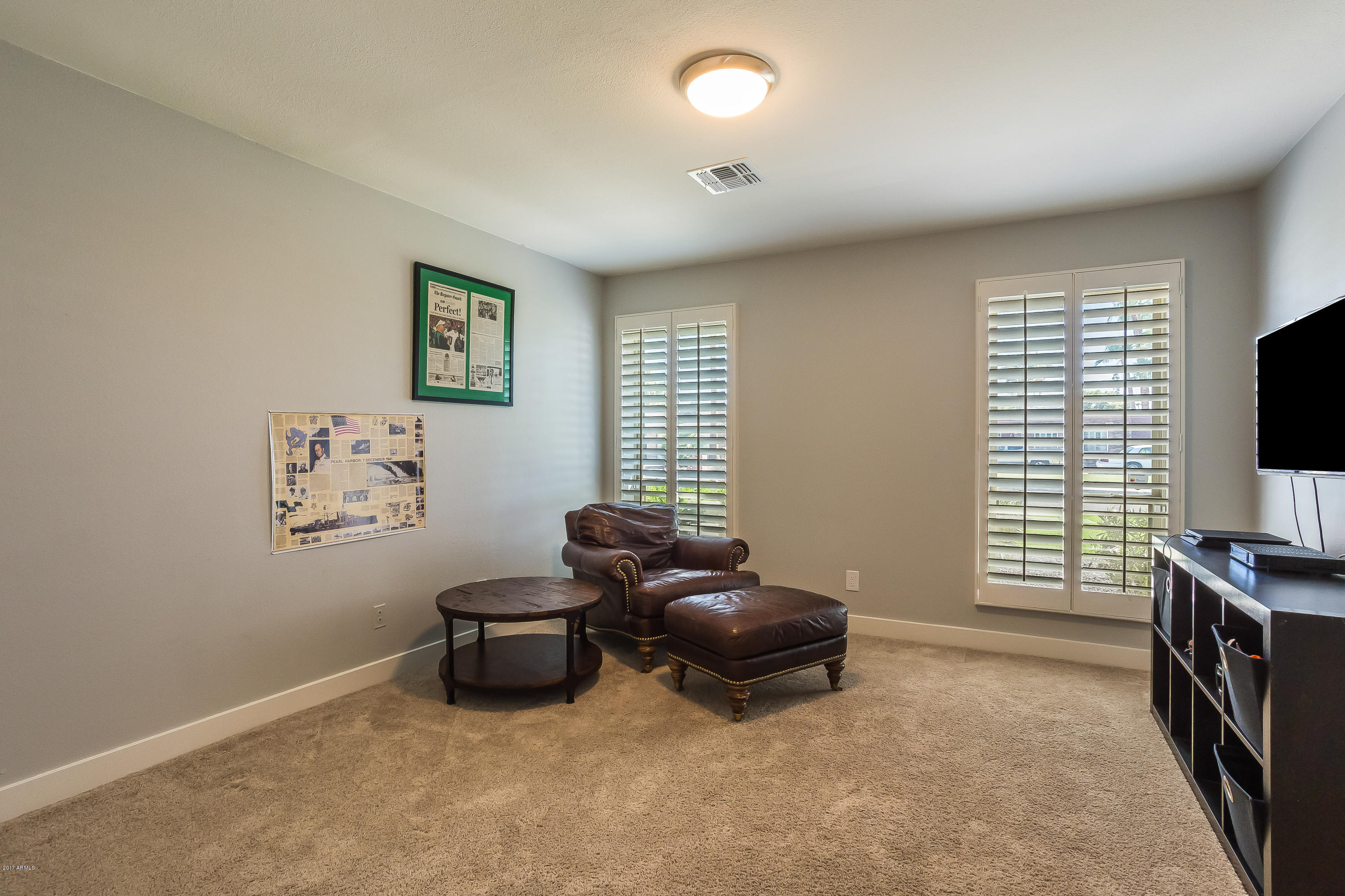 302 East Deepdale Road Phoenix, AZ 85022 - Photo 17 of 26 302 E Deepdale-16