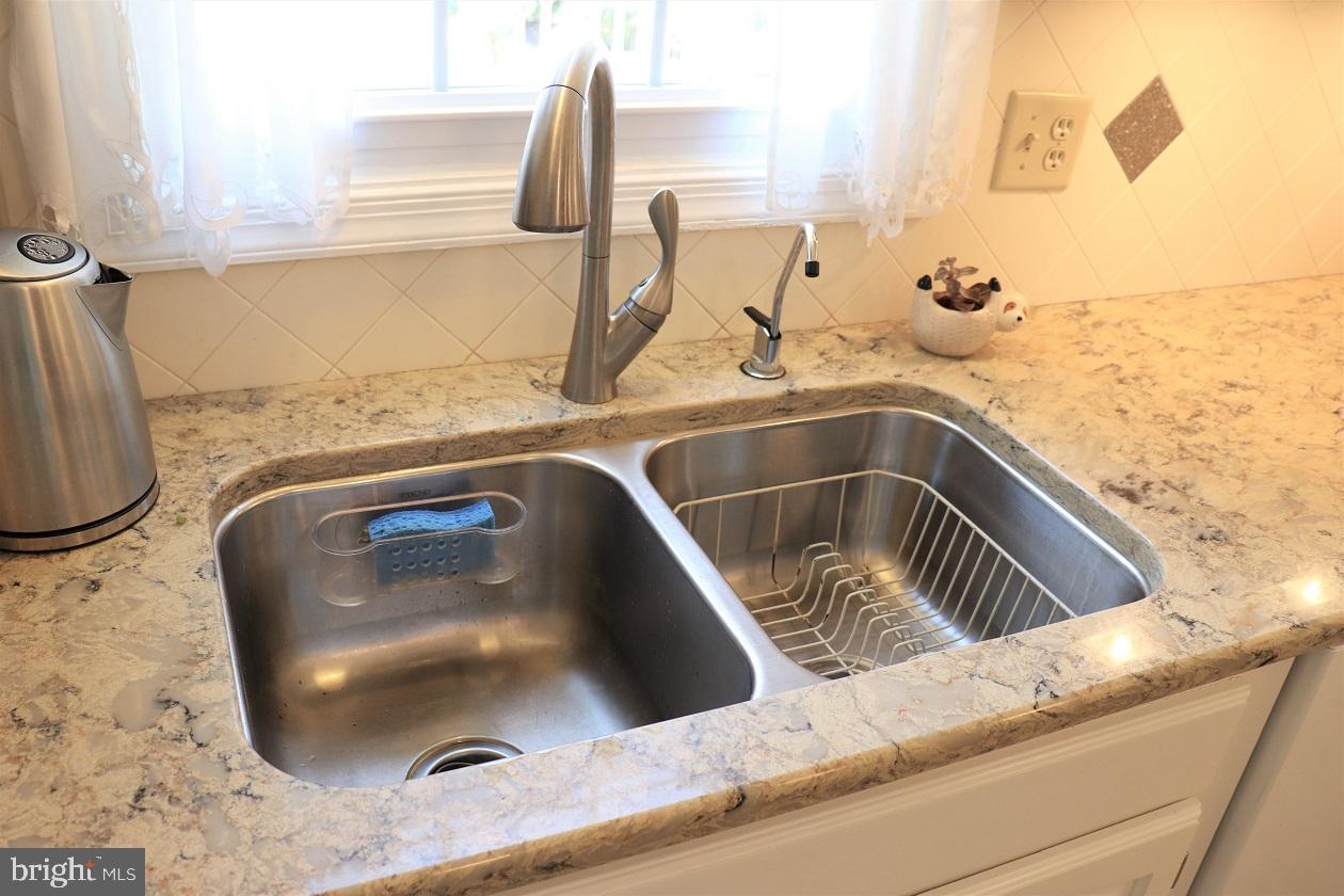 462 Willow Road Lancaster, PA 17601 - Photo 13 of 53 Stainless Undermount Sink w/Retractable Faucet