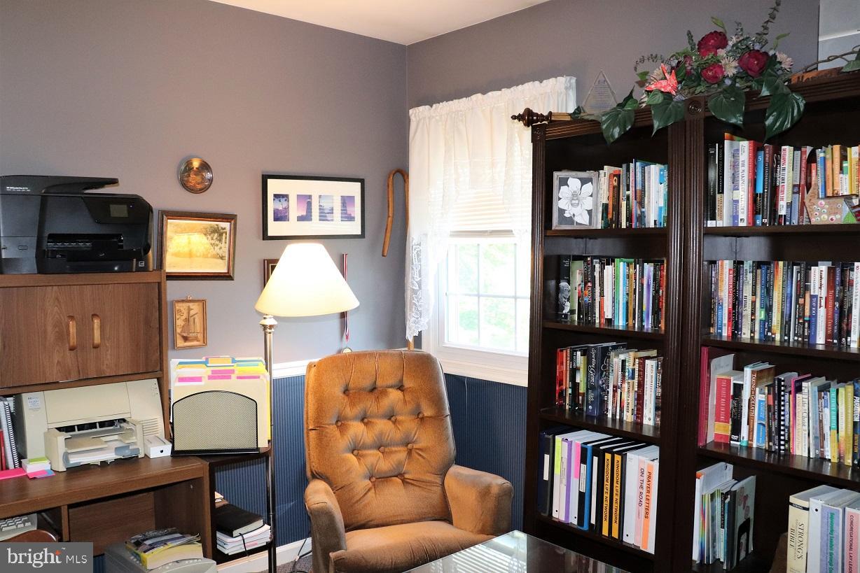 462 Willow Road Lancaster, PA 17601 - Photo 25 of 53 Bedroom 3