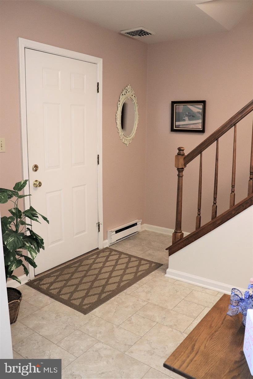 462 Willow Road Lancaster, PA 17601 - Photo 5 of 53 Foyer
