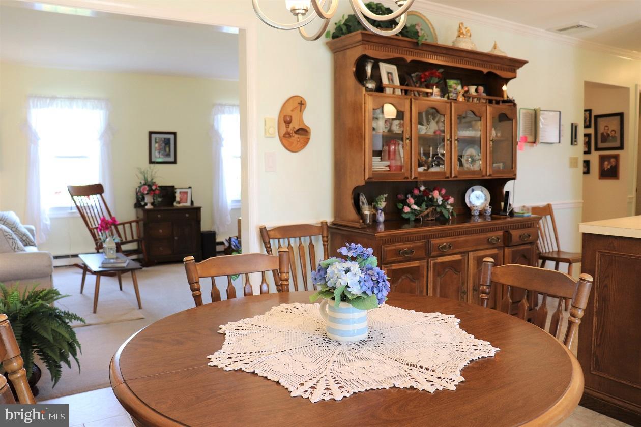 462 Willow Road Lancaster, PA 17601 - Photo 10 of 53 Living, Dining & Kitchen