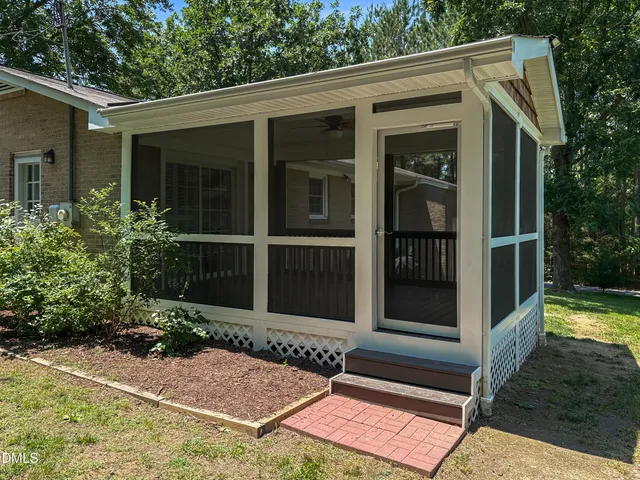 a view front of house with yard