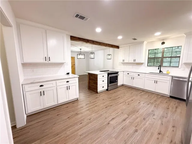 $333,000 | 3770 South Loop, Pineville, LA 71360