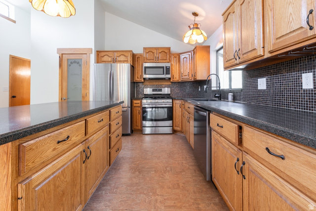 3205 Bell Canyon Road Sandy, UT 84092 - Photo 11 of 55