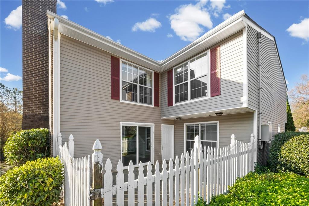 549 Summit Lane Southwest Marietta, GA 30008 - Photo 3 of 27