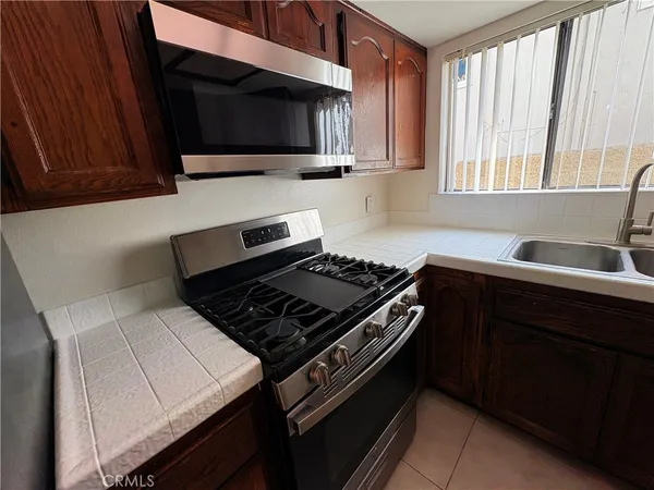 $2,700 | 118 North Cedar Street, Unit 2, Glendale, CA 91206