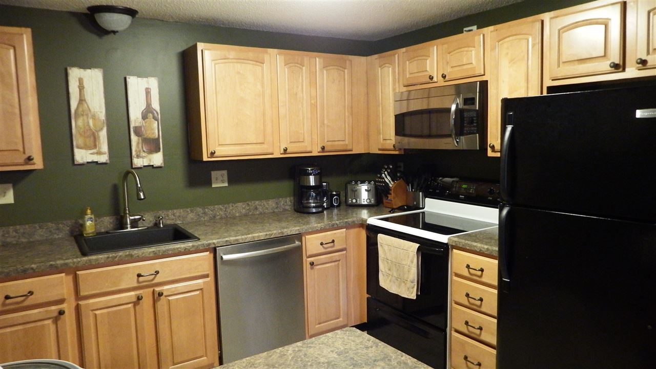 75 Indian Rock Road, Unit 75 Merrimack, NH 03054 - Photo 5 of 28