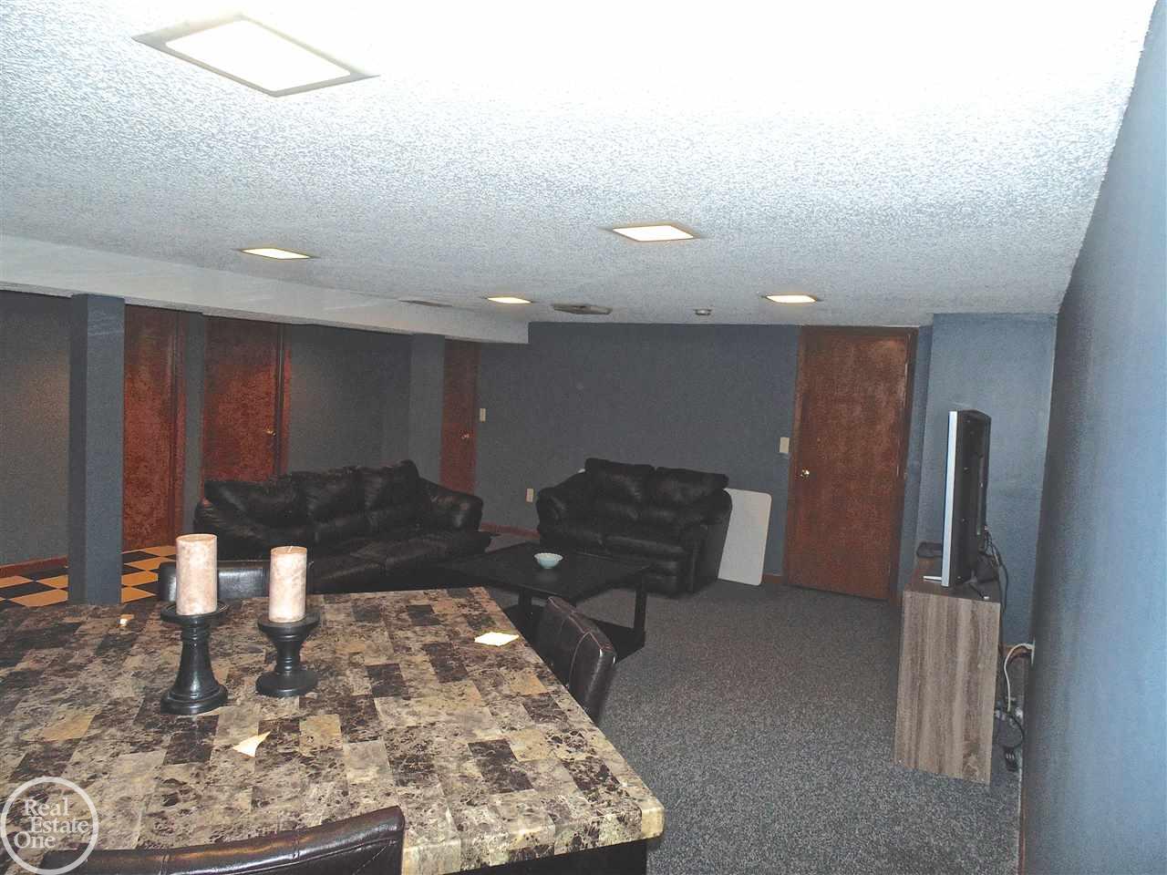 3643 Common Road Warren, MI 48092 - Photo 21 of 30 Gallery Image 21
