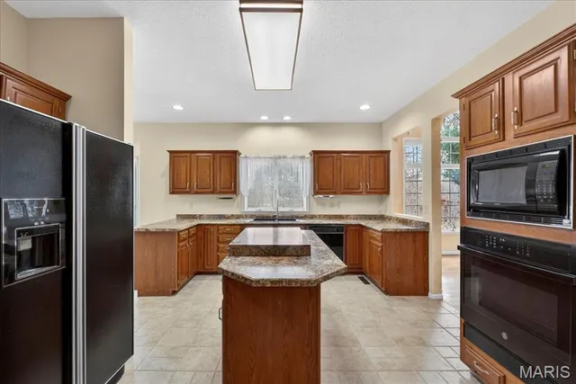 $420,000 | 1000 Timberlake Drive, Edwardsville, IL 62025