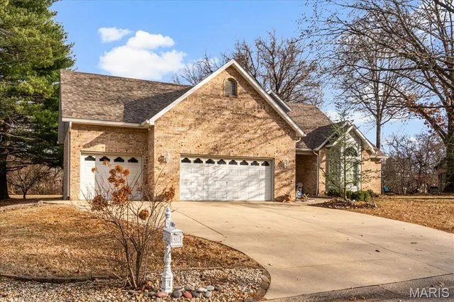 $420,000 | 1000 Timberlake Drive, Edwardsville, IL 62025