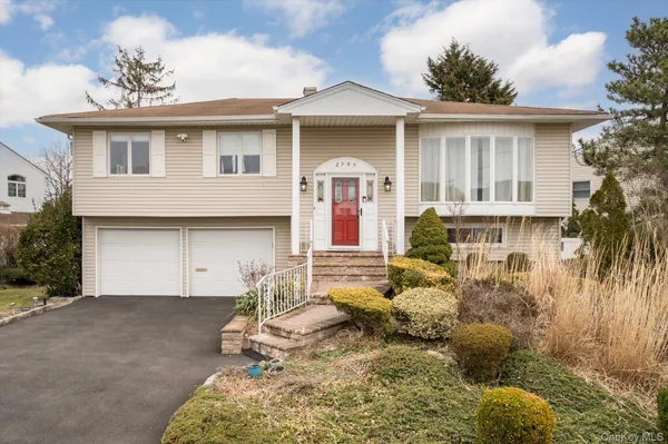 $1,100,000 | 2959 Clubhouse Road, Merrick, NY 11566