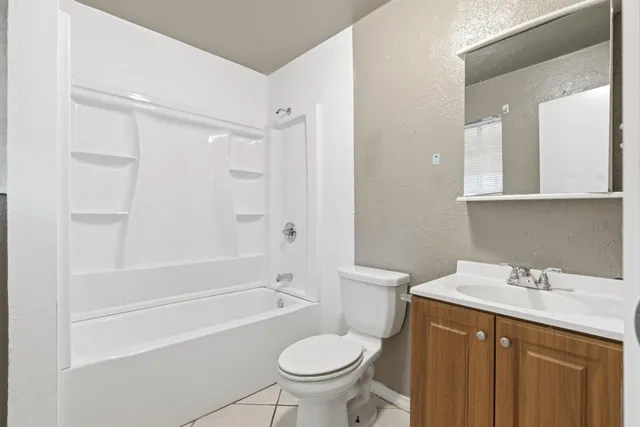 $300,000 | 411 Sierra Drive, Modesto, CA 95351