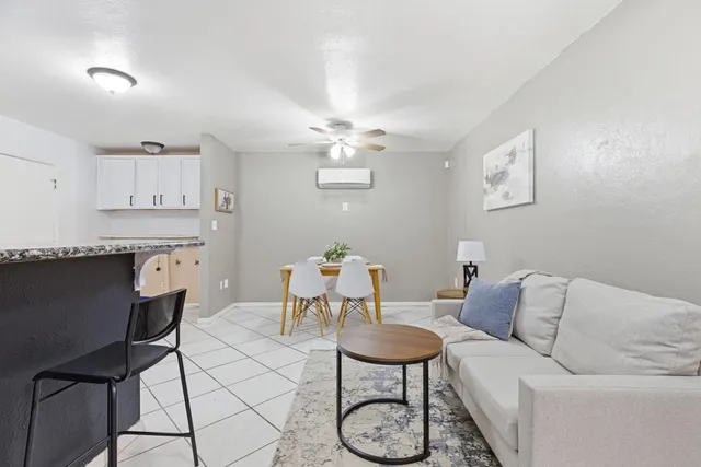 $300,000 | 411 Sierra Drive, Modesto, CA 95351