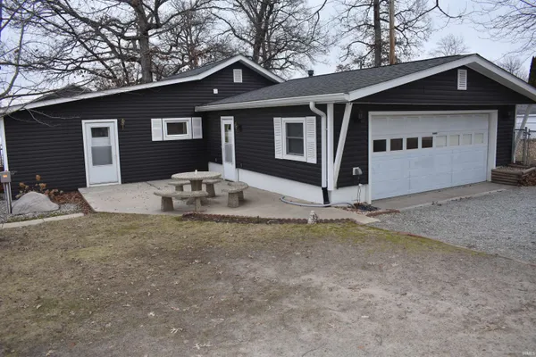 $309,900 | 3097 East Stahl Road, Monon, IN 47959