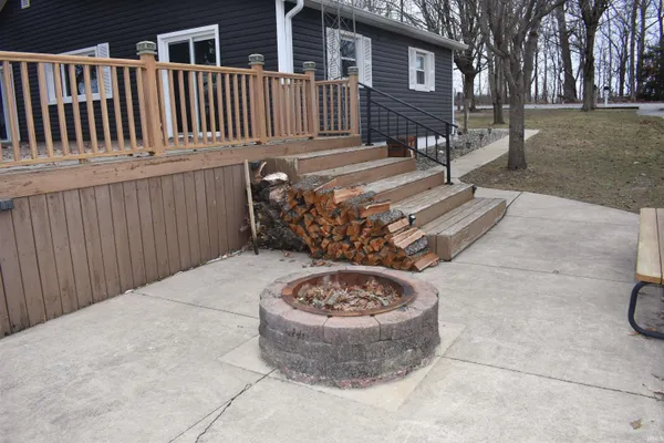 $309,900 | 3097 East Stahl Road, Monon, IN 47959