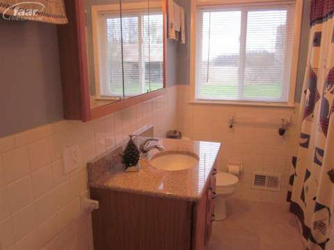 8705 Beard Road Byron, MI 48418 - Photo 12 of 21 20398630-11.JPG