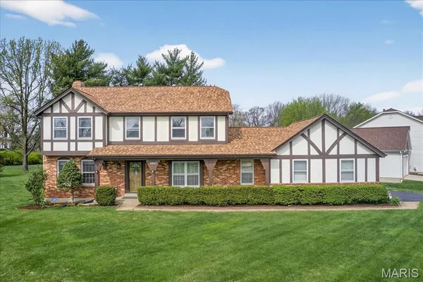 $619,900 | 1347 Cherry Glen Court, Chesterfield, MO 63017