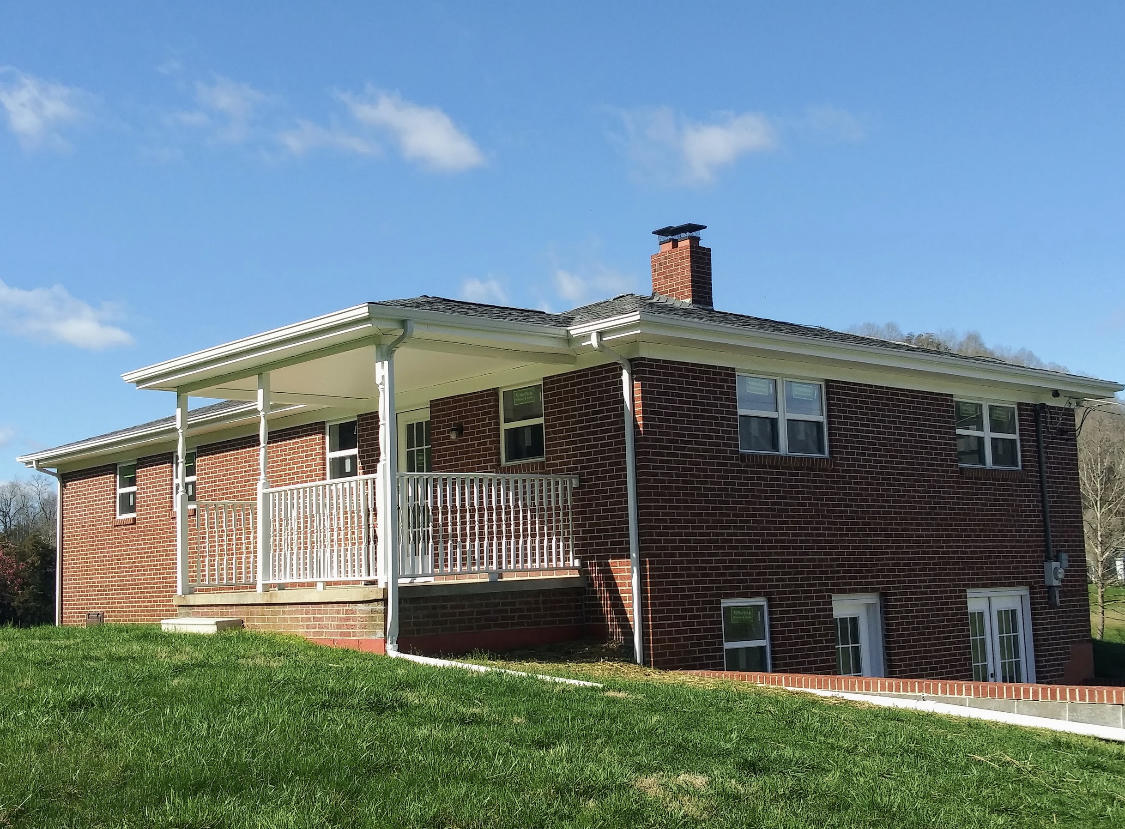 3525 Willow Tree Road Ewing, VA 24248 - Photo 2 of 38 F3DE2ADB-7542-4FD8-8B17-A615EF72A14E