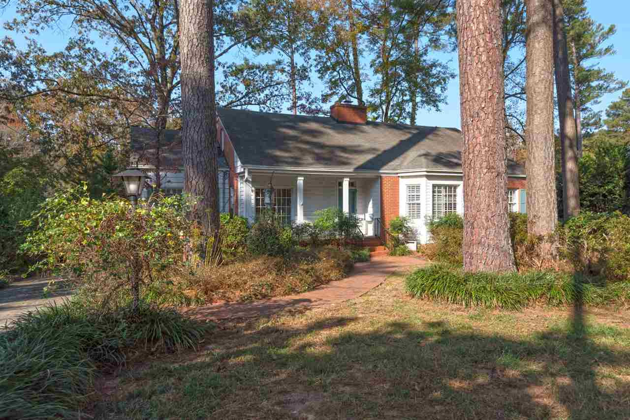 1409 Hathaway Road Raleigh, NC 27608 - Photo 24 of 25 a view of a yard in front of house