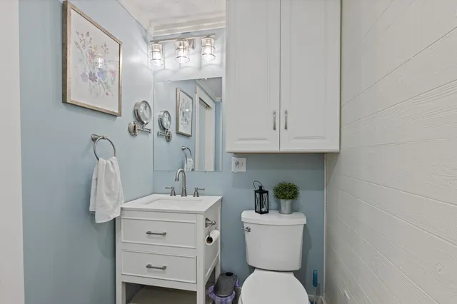 $750,000 | 34 Albee Road, Augusta, ME 04330