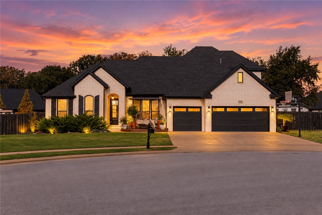 819 Malbec Road Tontitown, AR 72762 - Photo 1 of 35 Gallery Image 1