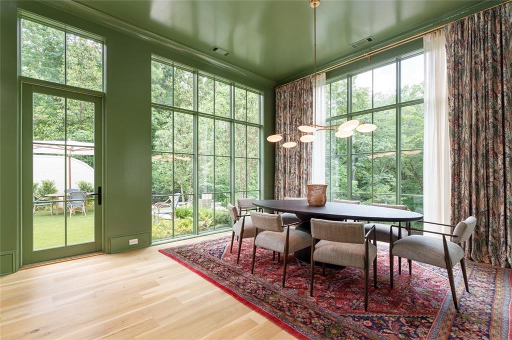 365 Valley Road Northwest Atlanta, GA 30305 - Photo 17 of 62