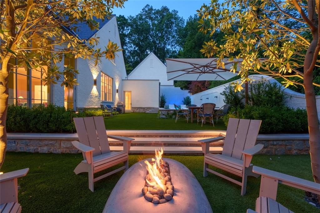 365 Valley Road Northwest Atlanta, GA 30305 - Photo 2 of 62