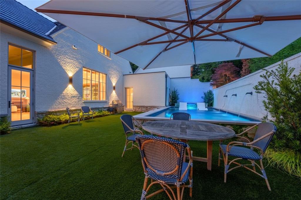 365 Valley Road Northwest Atlanta, GA 30305 - Photo 3 of 62