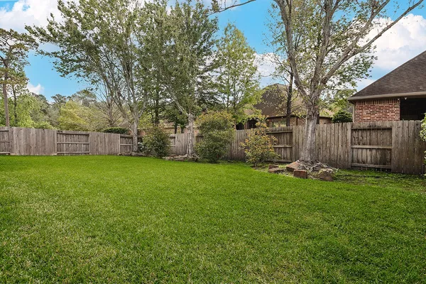 $425,000 | 115 Cherry Oak Lane, Montgomery, TX 77316
