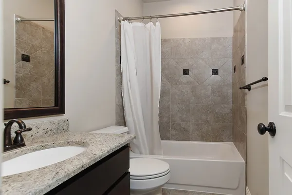 $425,000 | 115 Cherry Oak Lane, Montgomery, TX 77316
