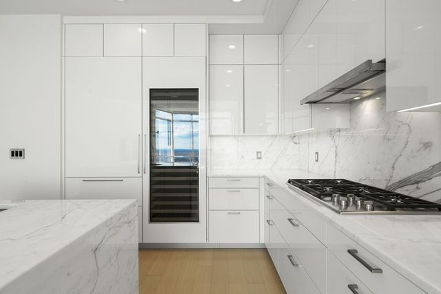 $3,150,000 | 1 Franklin Street, Unit 5401, Boston, MA 02110