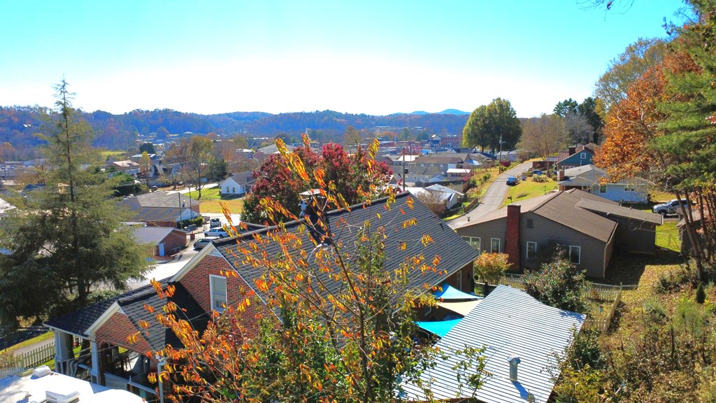 84 Logan Street Ellijay, GA 30540 - Photo 22 of 59