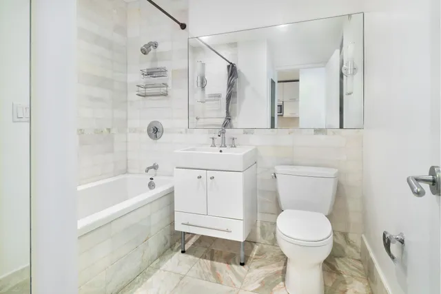 $4,000 | West 42nd Street | Hell's Kitchen