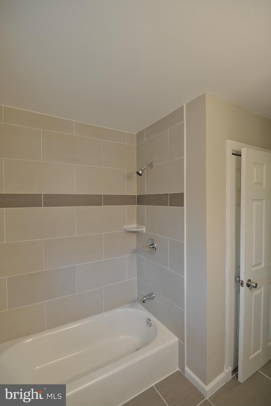2002 Hayden Road Hyattsville, MD 20782 - Photo 21 of 29 Bath (Master)