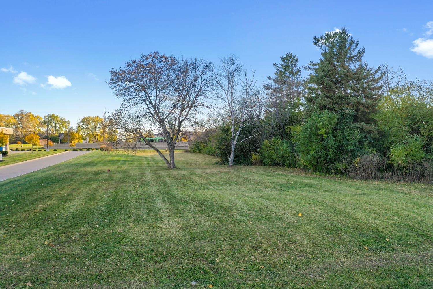 1875 Rath Lane Oshkosh, WI 54902 - Photo 1 of 9