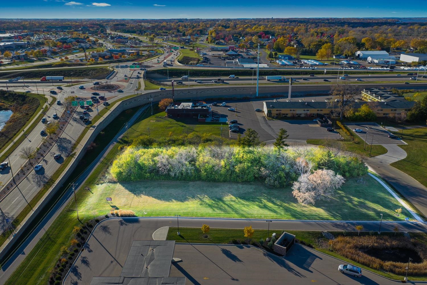 1875 Rath Lane Oshkosh, WI 54902 - Photo 4 of 9